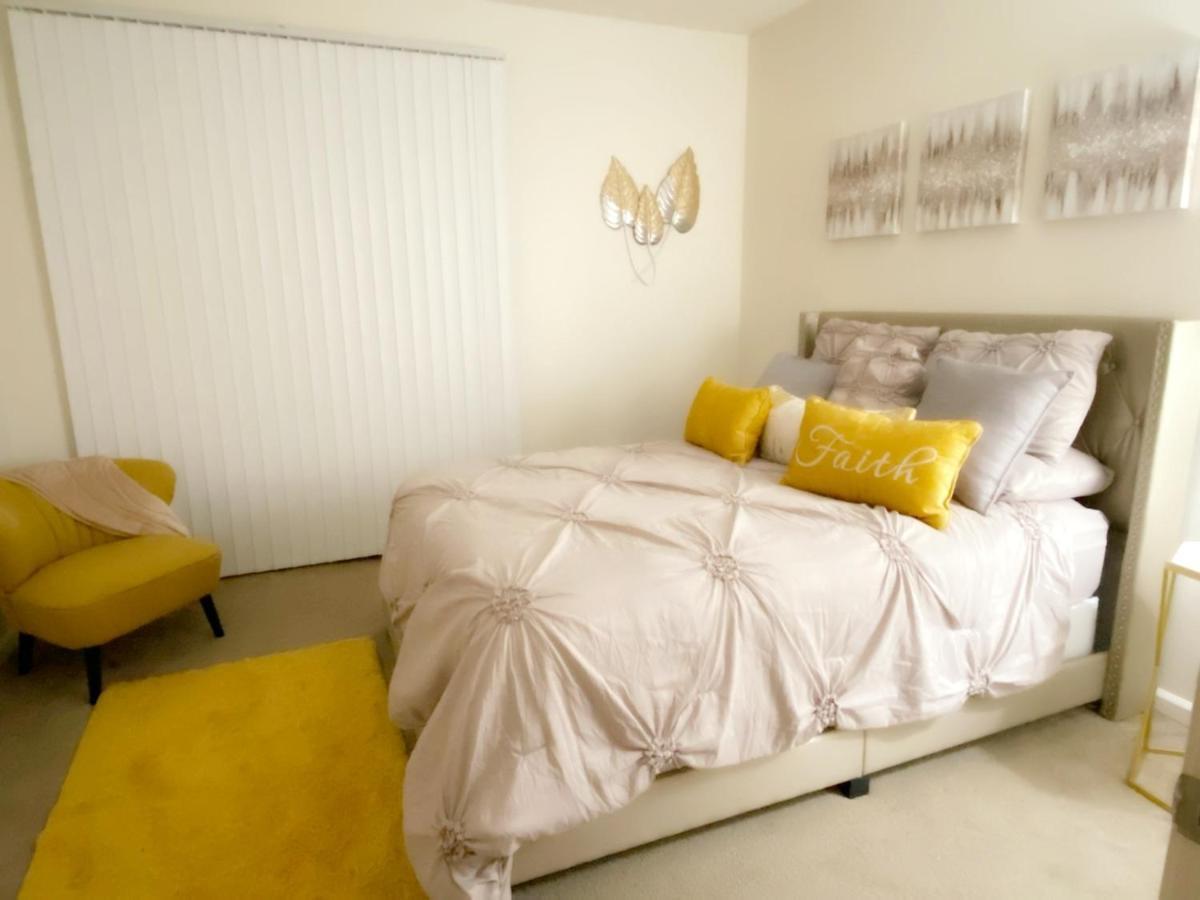 Luxury Avenue Apartment San Diego Exterior photo