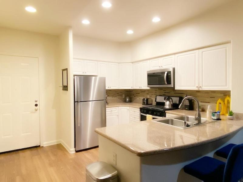 Luxury Avenue Apartment San Diego Exterior photo
